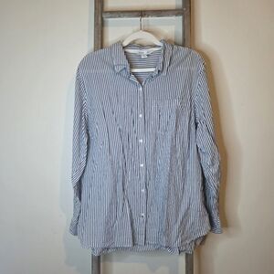 ⭐️40% Off⭐️ Old Navy The Classic Shirt in  Blue Stripe